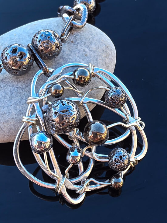 Kaklarota "Sidraba roze"